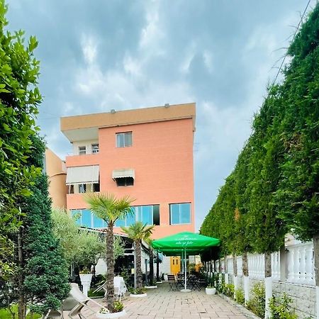 טיראנה Bajovah Apartments & Restaurant מראה חיצוני תמונה