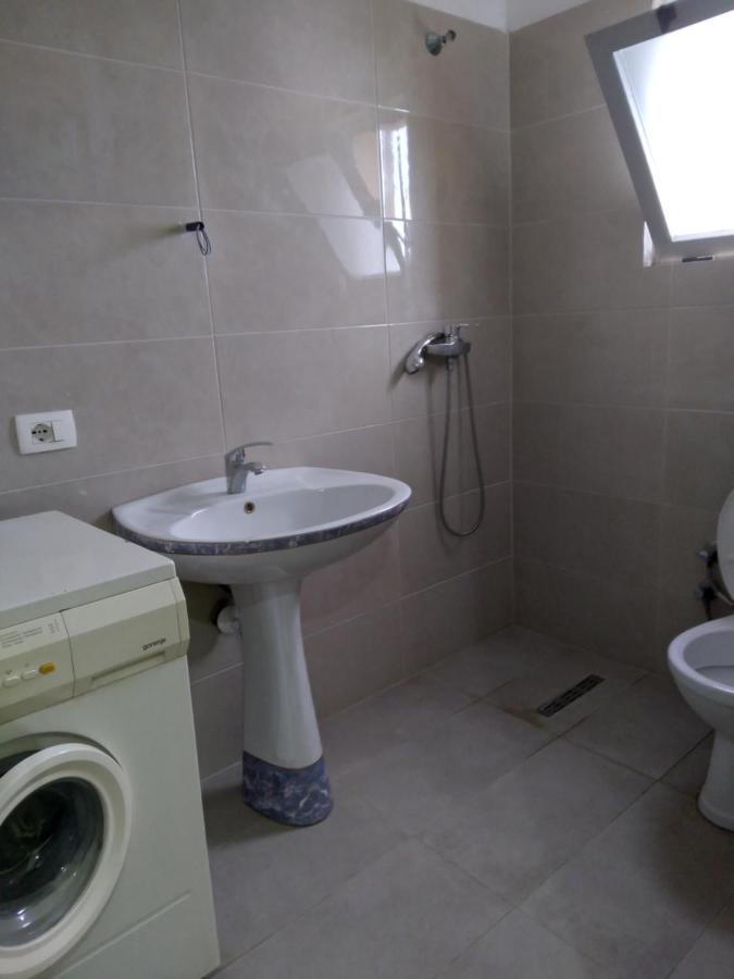 טיראנה Bajovah Apartments & Restaurant מראה חיצוני תמונה