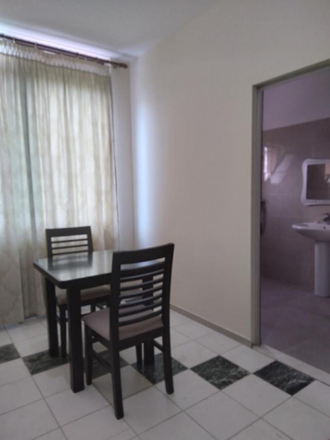 טיראנה Bajovah Apartments & Restaurant מראה חיצוני תמונה