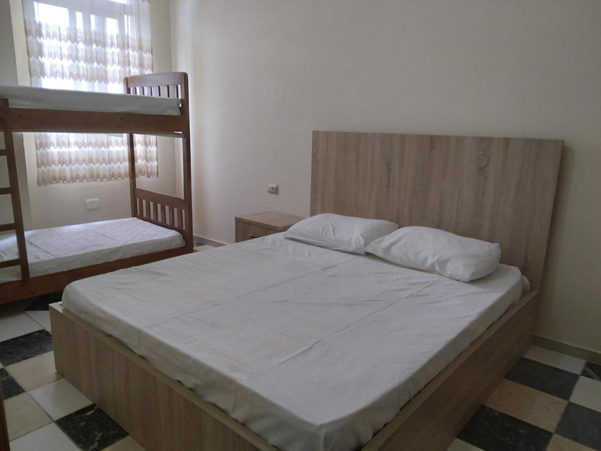 טיראנה Bajovah Apartments & Restaurant מראה חיצוני תמונה