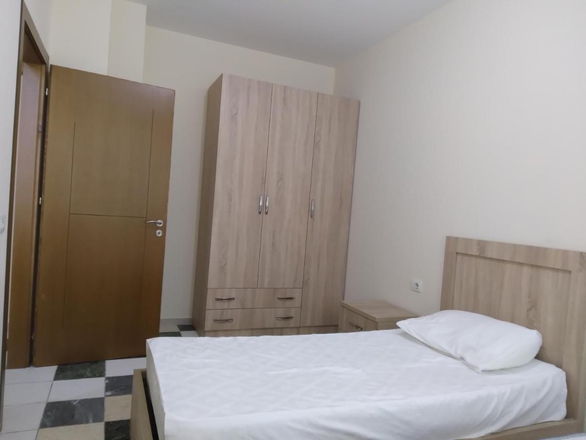 טיראנה Bajovah Apartments & Restaurant מראה חיצוני תמונה
