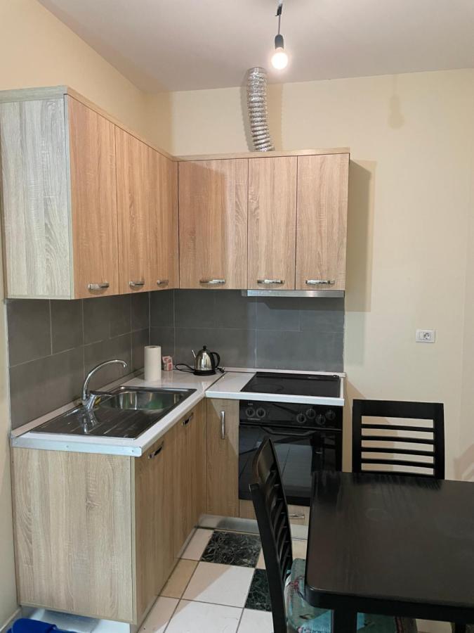 טיראנה Bajovah Apartments & Restaurant מראה חיצוני תמונה