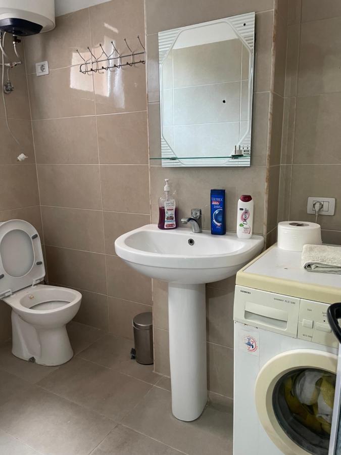 טיראנה Bajovah Apartments & Restaurant מראה חיצוני תמונה