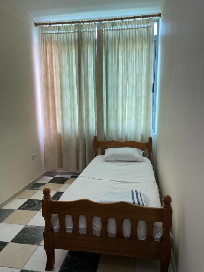 טיראנה Bajovah Apartments & Restaurant מראה חיצוני תמונה