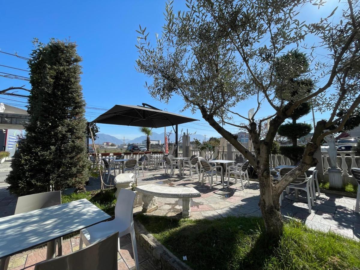 טיראנה Bajovah Apartments & Restaurant מראה חיצוני תמונה