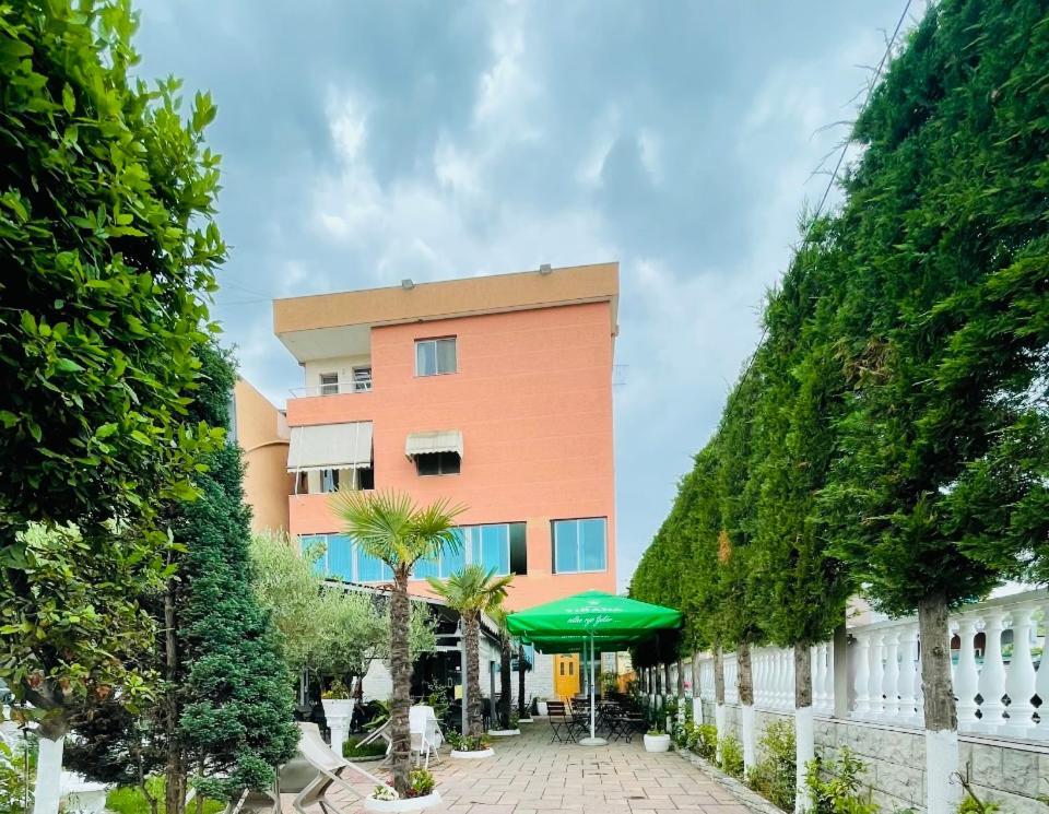 טיראנה Bajovah Apartments & Restaurant מראה חיצוני תמונה