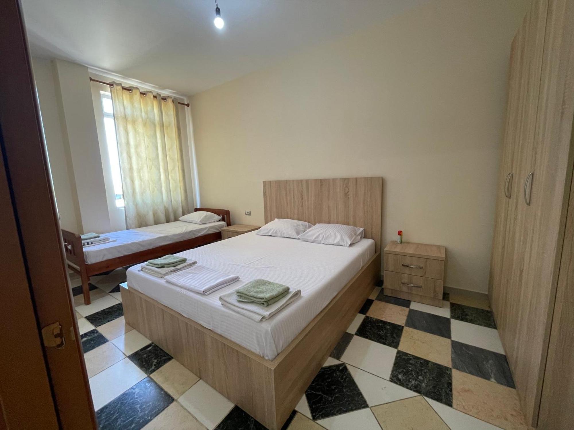 טיראנה Bajovah Apartments & Restaurant מראה חיצוני תמונה