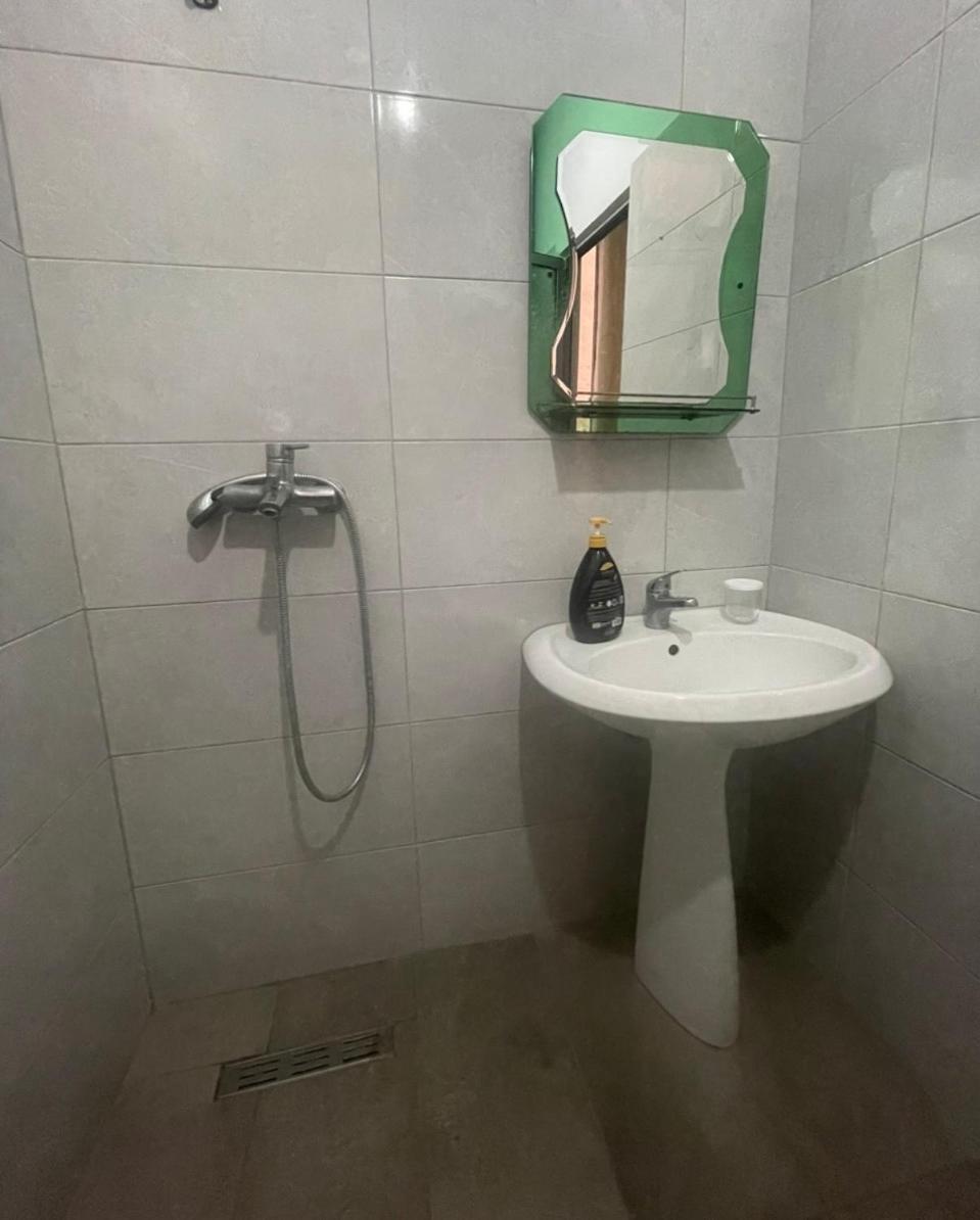 טיראנה Bajovah Apartments & Restaurant מראה חיצוני תמונה