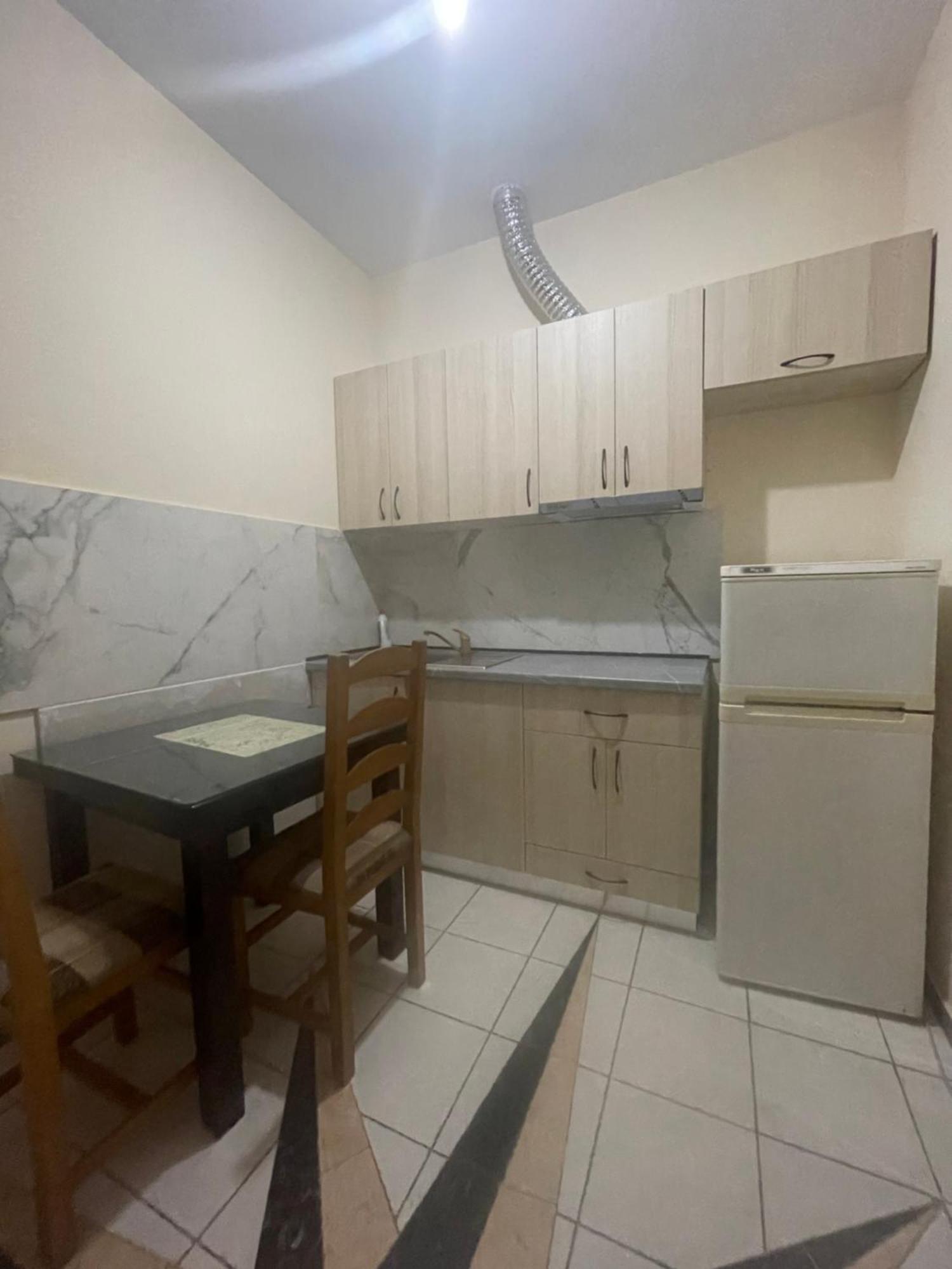 טיראנה Bajovah Apartments & Restaurant מראה חיצוני תמונה
