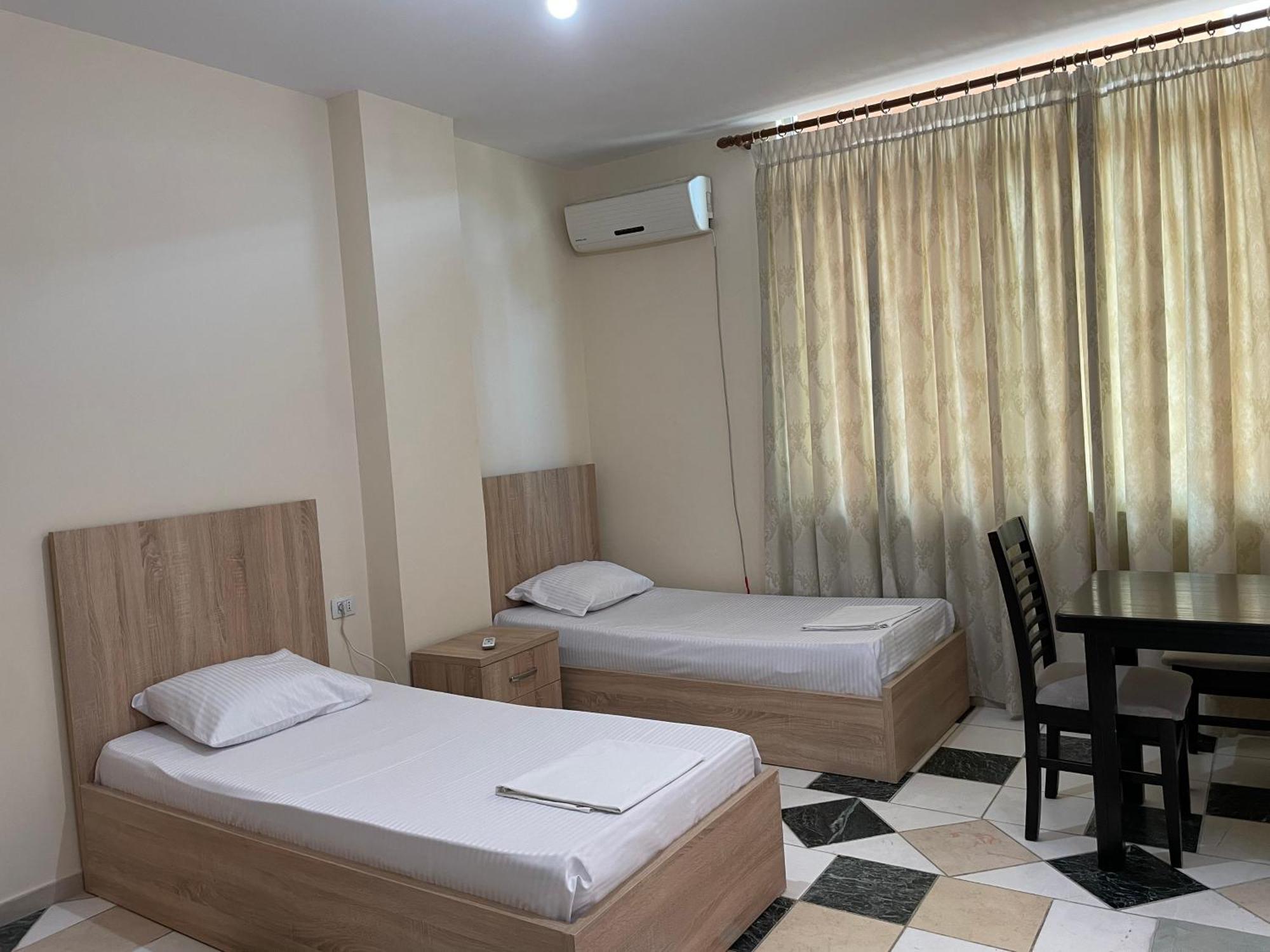 טיראנה Bajovah Apartments & Restaurant מראה חיצוני תמונה